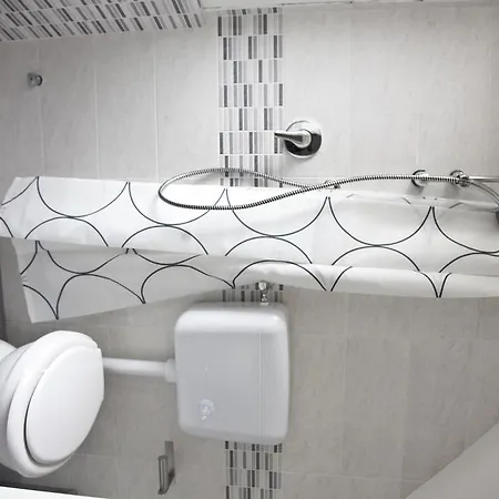 Porta Del Vento 3* קלטג'ירונה